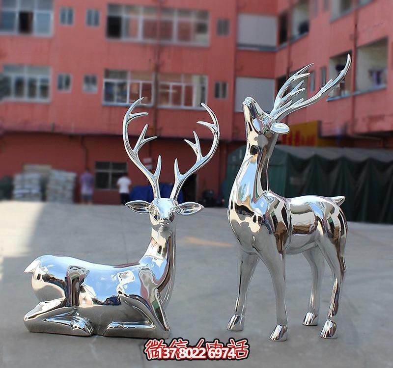 不銹鋼鏡面鹿雕塑，點綴公園景區(qū)