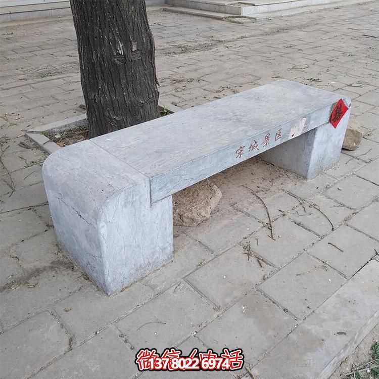 青石雕刻石凳，讓你盡情休閑