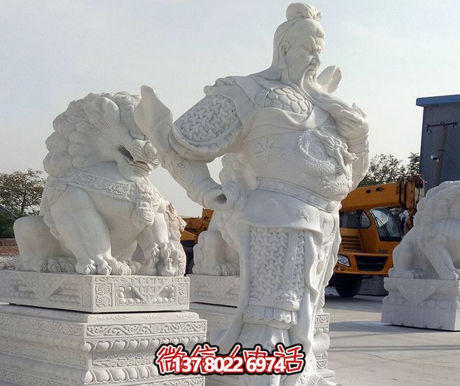 漢白玉大型關(guān)公雕塑，增添景觀美感
