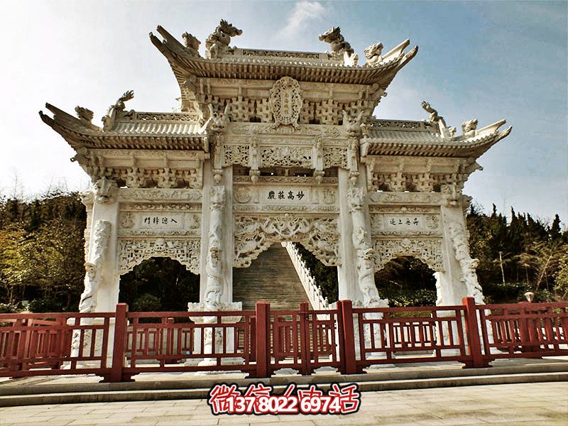 南海砥柱高莊嚴(yán)，漢白玉精美浮雕